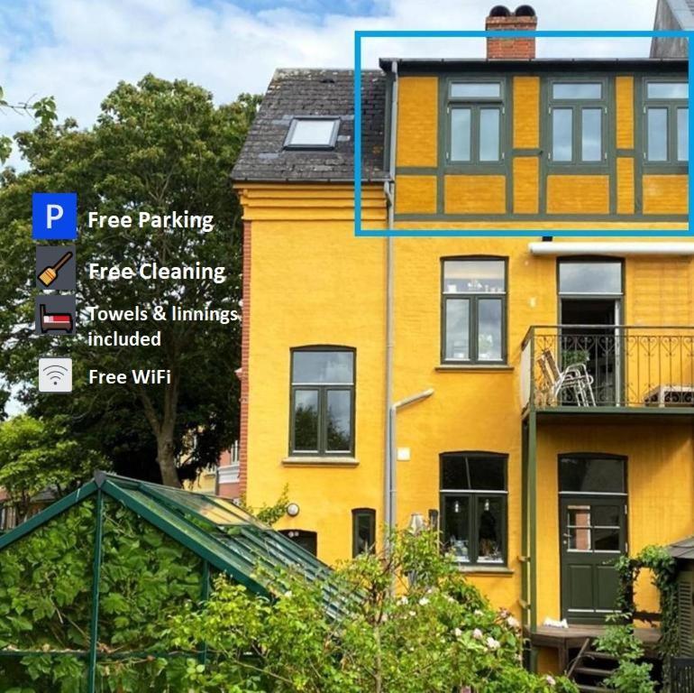 Apartment Townhouse *